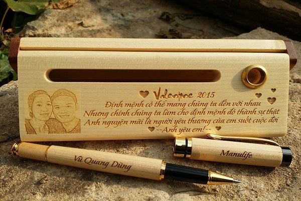 Bút gỗ quà tặng