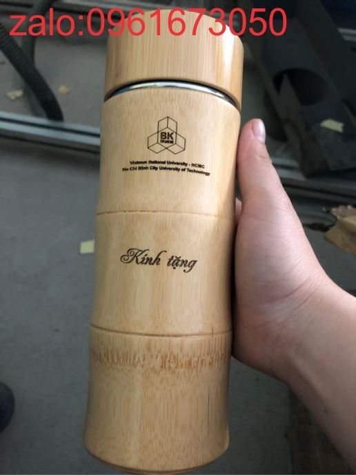 Bình Giữ Nhiệt Vỏ Tre Khắc Tên, Khắc Logo Theo Yêu Cầu Khách Hàng. Mã: Bvg 03