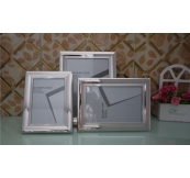 Khung Ảnh Kim Loại Bằng Inox Không Rỉ Khắc Laser Logo Theo Yêu Cầu Khách Hàng. Kkl 05