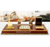 Quà Tặng Để Bàn Bao Cấp Có Ống Cắm Bút, Khay Card Và Lịch In Logo Theo Yêu Cầu. Mã: Lg 31